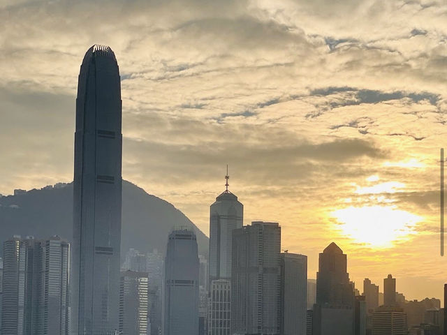 尖沙咀海濱長廊 (Tsim Sha Tsui Promenade)