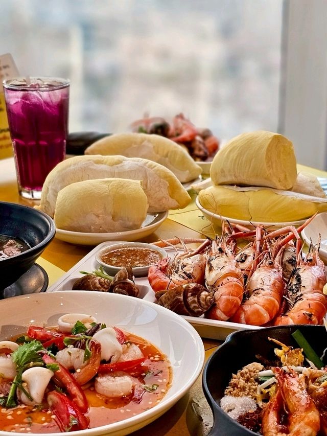 “บุฟเฟ่ต์ทุเรียนโรงแรมใบหยก 2568” 🍽️