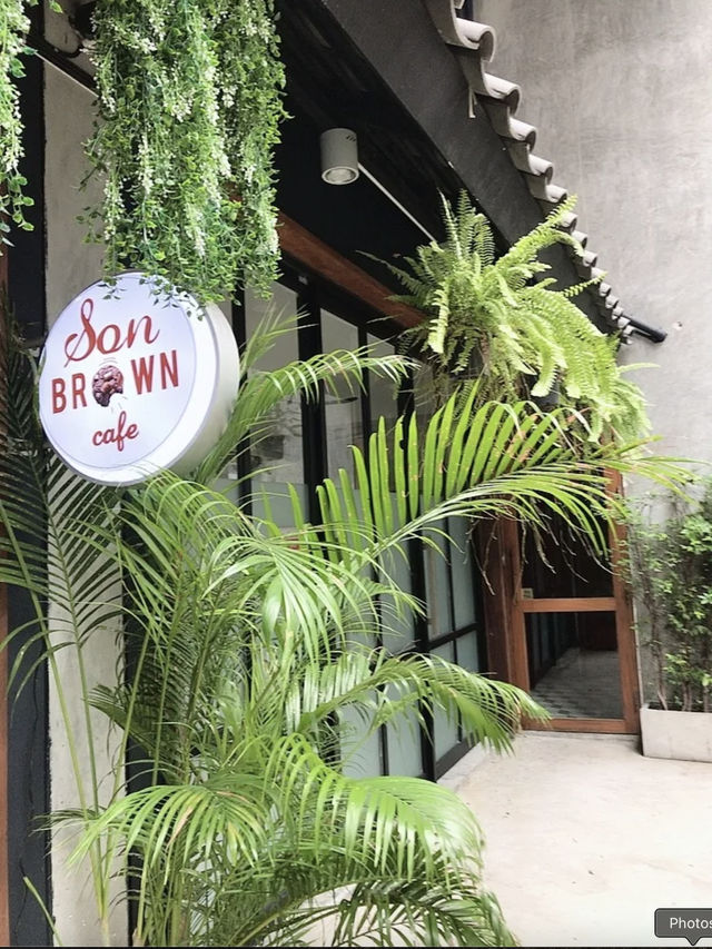 🥨☕ Son Brown Cafe — คาเฟ่น้ำตาลละมุนในย่านจุฬาฯ☀️