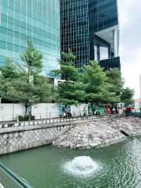 Tranquil Escape: Marina Bay Park at One Marina Boulevard 