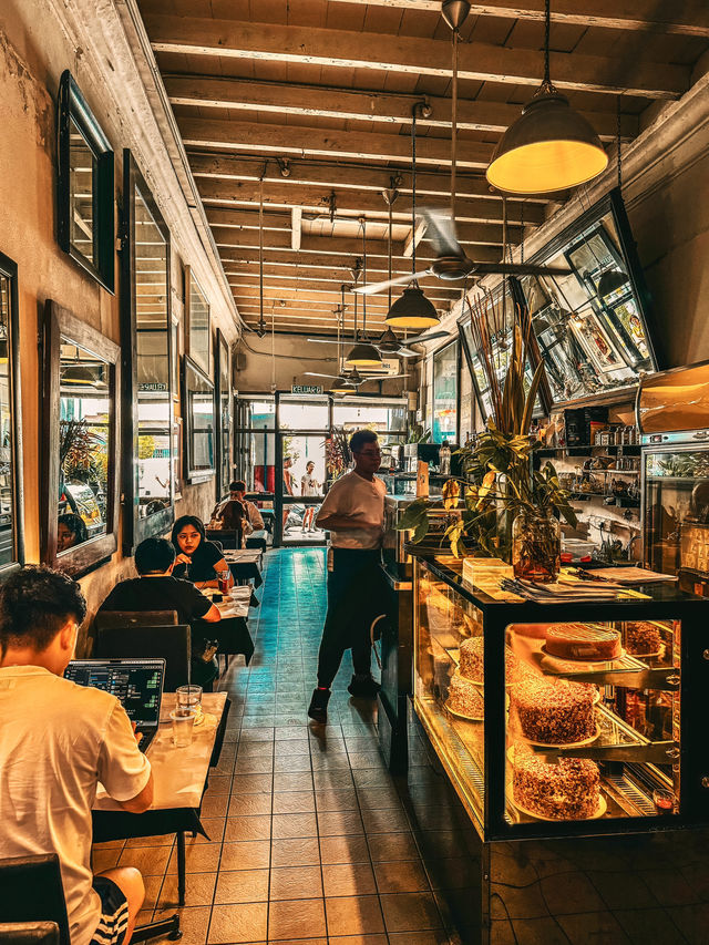 Slice of Heaven: Indulging in Penang’s Most Famous Cakes at ChinaHouse