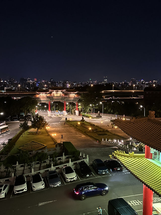【圓山大飯店開箱｜帶孩子住進風水寶地，順便朝聖珍奶界的勞斯萊斯｜#珍妮游】
