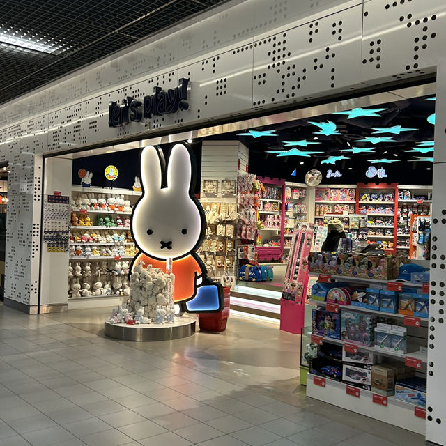 암스테르담 국제공항 미피샵 🐰