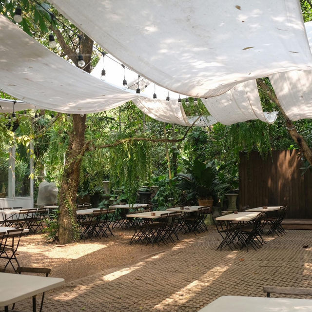 Little Tree Garden Café