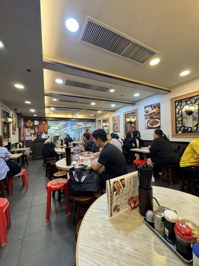 香港唯一麵家：唯一用蝦殼做的擔擔麵！