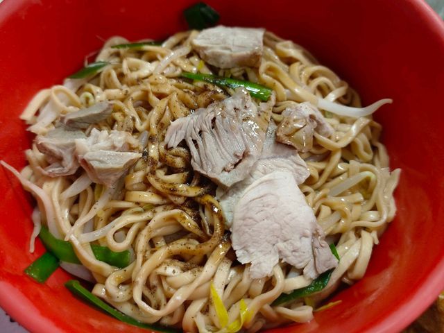 桃園夜市美食，同學麵店