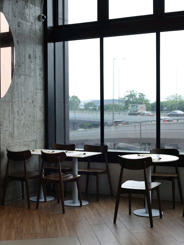 水泥風打卡Cafe ☕📷 上環Ellipsis 型格之選