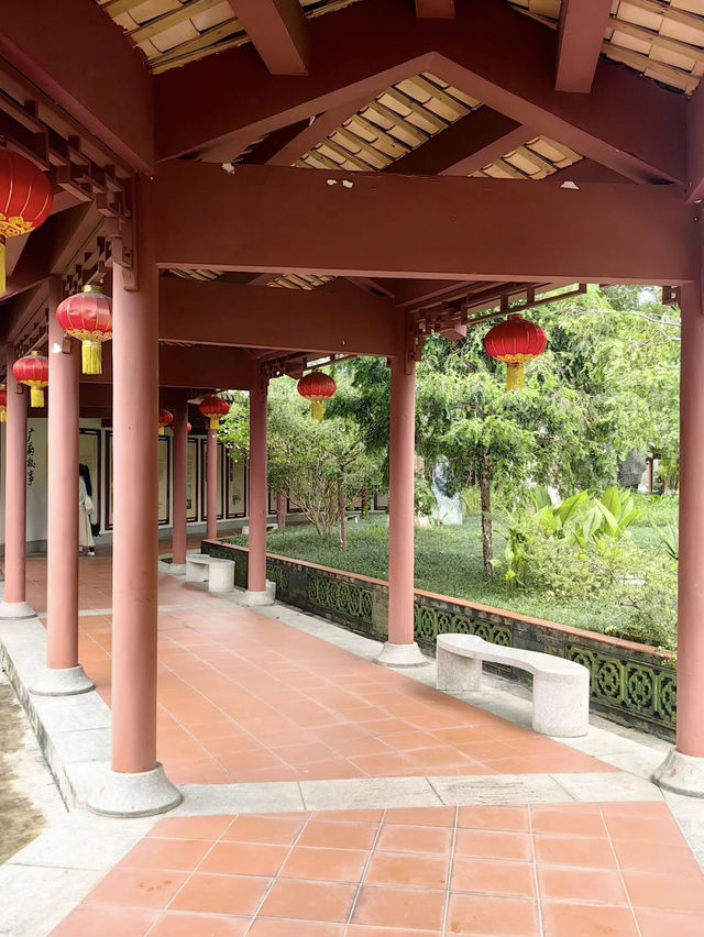 A Garden of Healing Wisdom – My Visit to Guangzhou Shennong Caotang TCM Museum