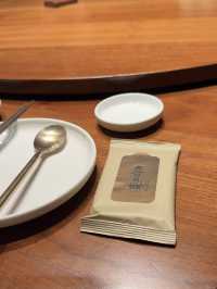 🍽️ 夜幕降臨，大連的味蕾冒險正式開始 🌃