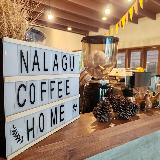  “บ้านกาแฟ ณ ละงู” (Na Lagu Coffeehome) –