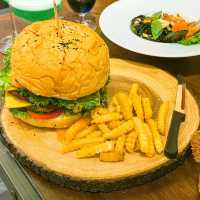 เปิดใหม่!! ร้านอาหารพัทยา ต้นตำรับสเต๊กถาดยักษ์🥩
