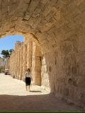 約旦-傑拉什考古遺址Jerash，請注意攤販拍照索取小費
