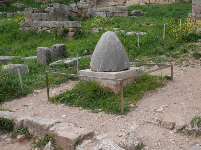 🔮神託の地・デルフィ遺跡で神秘の空気に包まれる旅へ