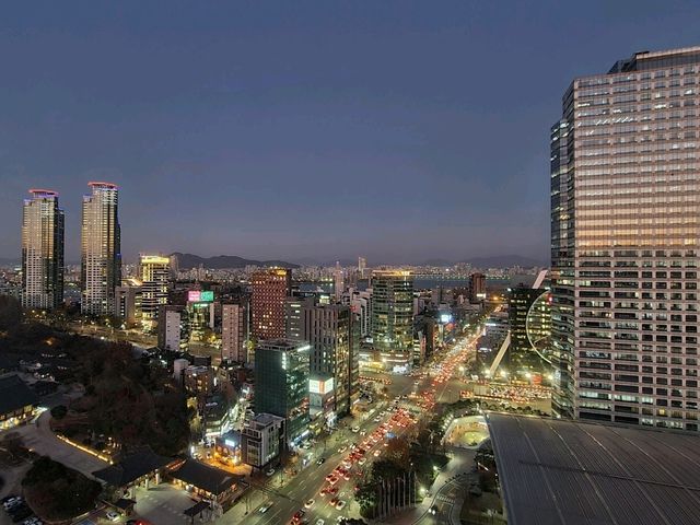 인터컨티넨탈 서울 코엑스 템플 뷰 룸(스파이어)