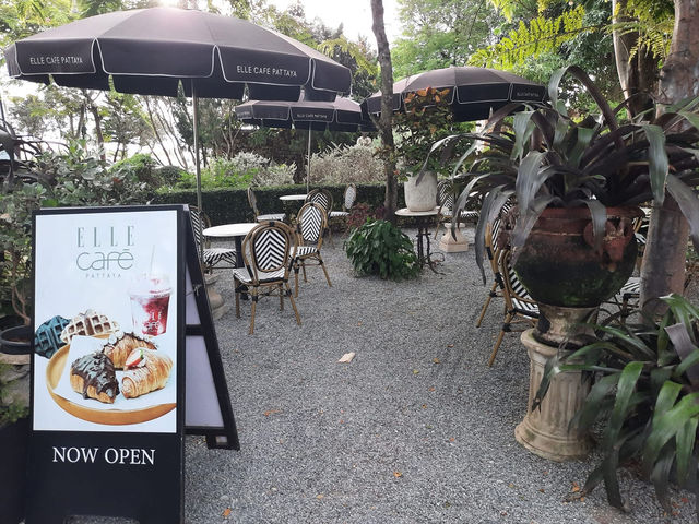 ELLE Cafe📍 Pattaya 