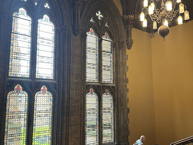 Exploring the Architectural Beauty of the University of Glasgow! 🇬🇧🏛️