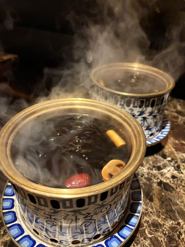 【東京🗼】六本木でおしゃれすぎるヘルシー薬膳きのこ鍋🍄