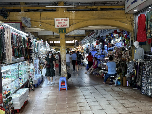 ตลาด Ben Thanh Market 🛍️