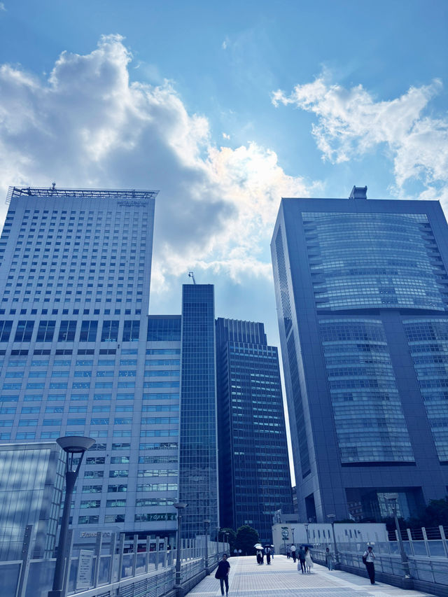 【真夏の東京　新宿バスタと新生活に最適な新宿駅サザンテラスのFrancfranc でお買い物】