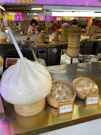 晚上金光璀璨的豫園，早上該去嗎？