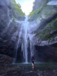 วิธีเดินทางไป Madakaripura Waterfall