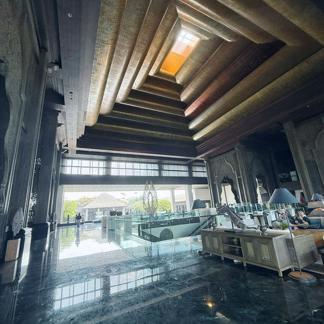 A Regal Escape: The Apurva Kempinski’s Balinese Grandeur 🇮🇩