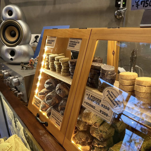 A Whimsical Escape & Coffee Obsession – My Visit to Mermaid Coffee Roasters, Ikebukuro, Tokyo