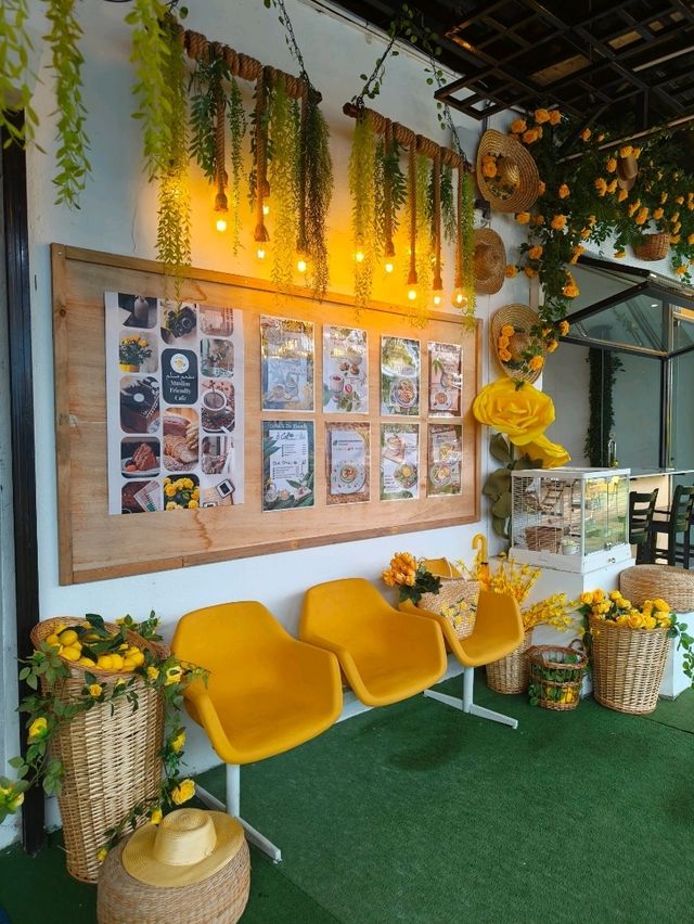 Bright and Cozy Café Stop in Desaru