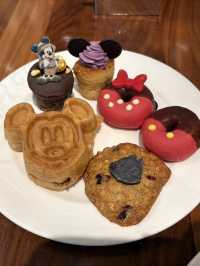 【香港ディズニー公式ホテル】キャラグリ朝食ビュッフェ⭐︎ドラゴンウィンド⭐︎ディズニー・エクスプローラーズ・ロッジ 