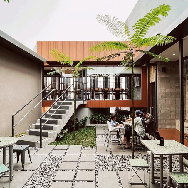 Eureka Coffee & Kitchen