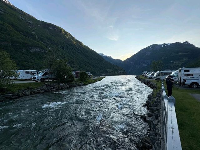 挪威 | Fossevandring Geiranger 擁有絕佳視野的峽灣瀑布
