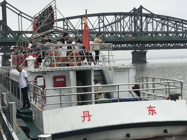202507丹東：一趟直視北韓的邊境凝視📍鴨綠江 1 號碼頭遊船