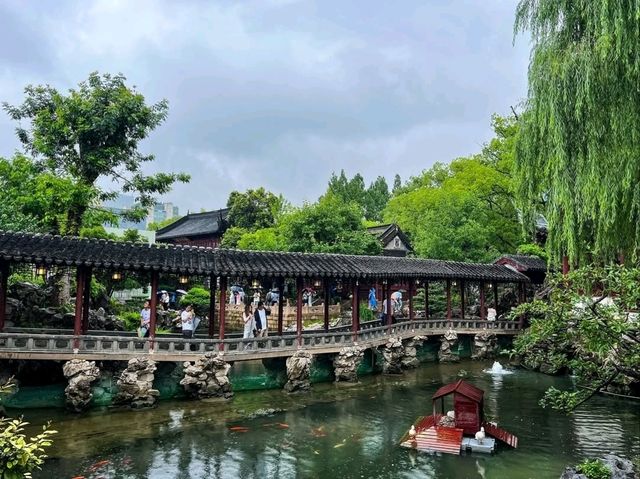 Yu Garden, Calm Corners and Classic China Feels 