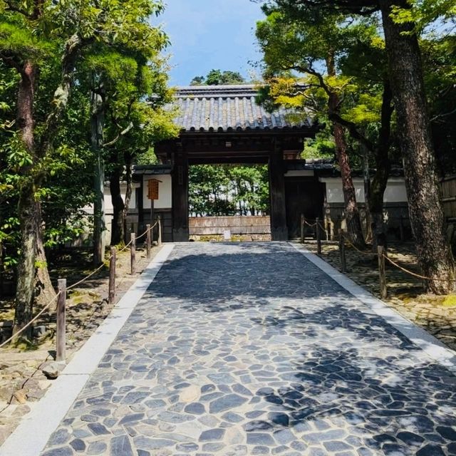 500엔으로 즐기는 은각사의 정원과 고요함
