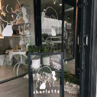 Sharlotte Cafe in Batam