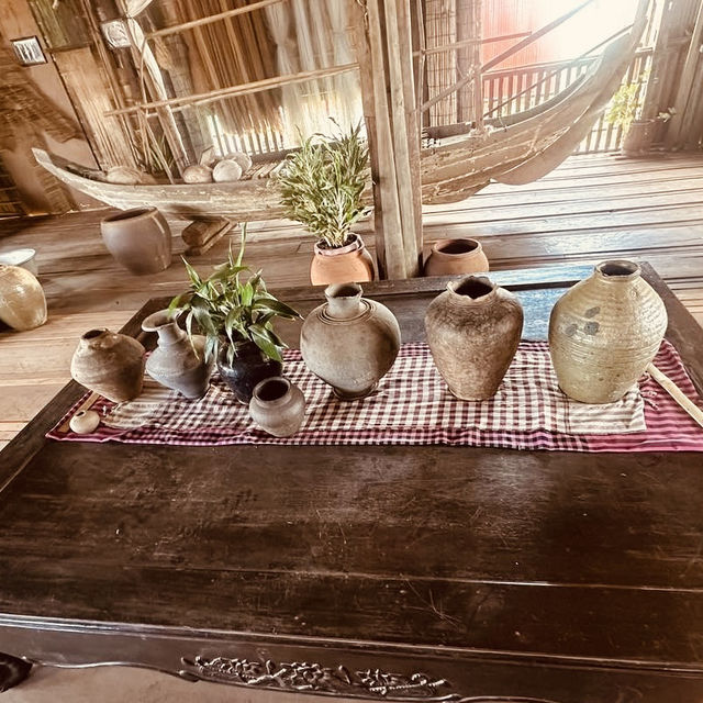 🌊 "Beyond the Temples: Dive into Lake Life at the Tonlé Sap Museum!" 🛶