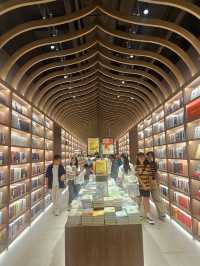 可以一邊睇書一邊飲咖啡的覔書店