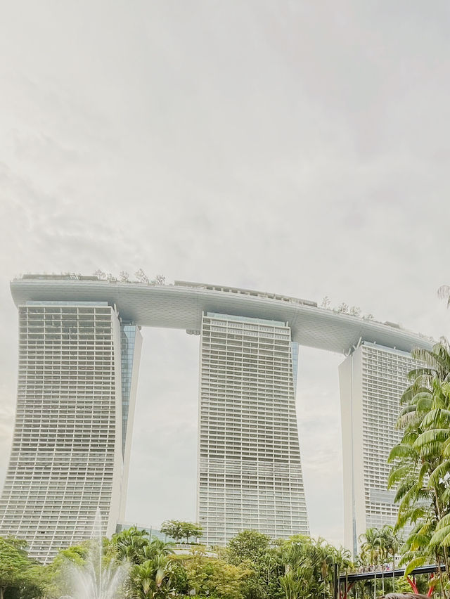 🌿 Gardens by the Bay — Daylight Dreamscape in the Heart of the Bay