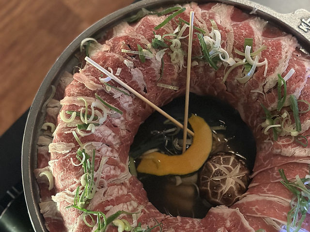 일본풍 분위기에 독특한 안주를 맛볼 수 있는 모임하기 좋은 술집