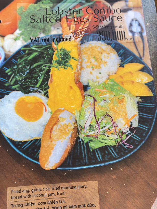 호이안 톰도 레스토랑: 해산물 애호가를 위한 현대적인 맛집 호이안 톰도 레스토랑: 해산물 애호가를 위한 현대적인 맛집