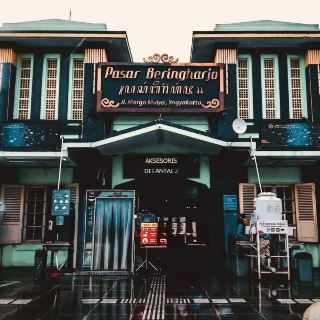 🛍️ Beringharjo Market: Yogyakarta’s Cultural & Shopping Paradise – Solo Traveler’s Guide