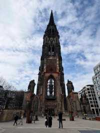 Urban Energy and Historic Streets in Hamburg City Center
