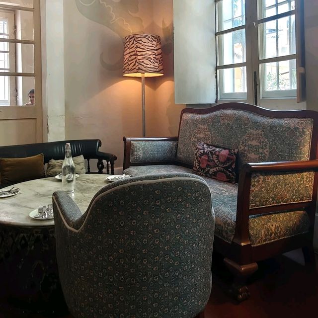 a hotel with great food