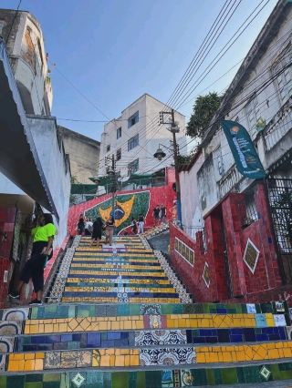 Discovering the Colorful Wonder of Escaleras de Selarón