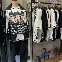 เสื้อผ้าไม่ซ้ำใคร ใส่แล้วชิคสุด ๆ ที่จตุจักร 🌟