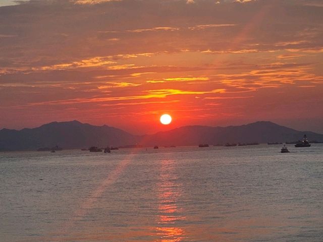 尖沙咀超美日落加夜景，香港維港景色真的一絕