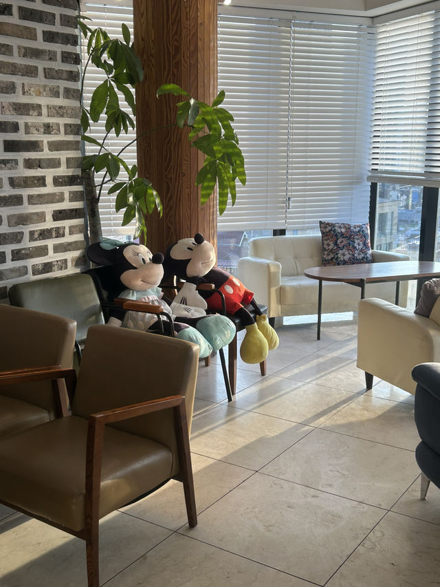 편안하게 커피와 여유를 즐길 수 있는 공간 ☕