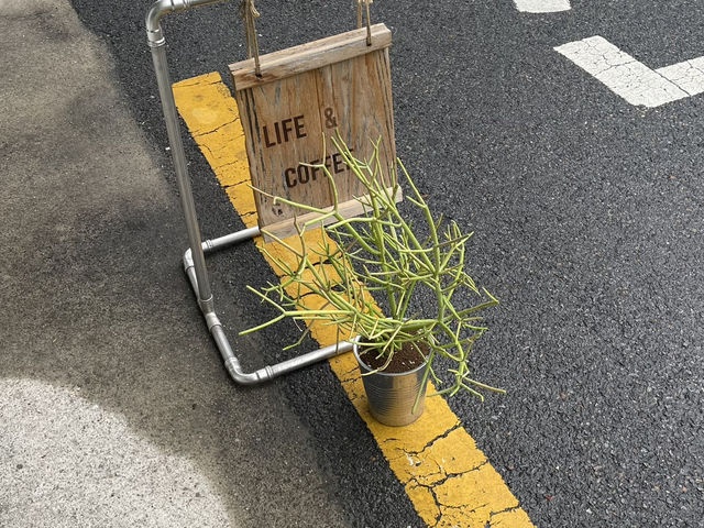 감성 가득한 카페 life & coffee 감성 가득한 카페 life & coffee