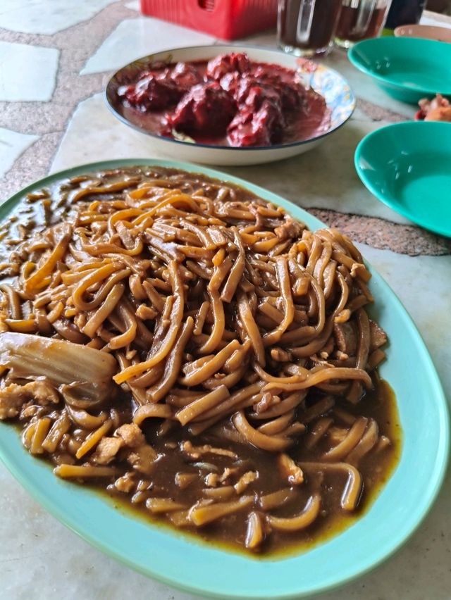 Explore Yong Peng famous Foodie in Zin Zin🤤
