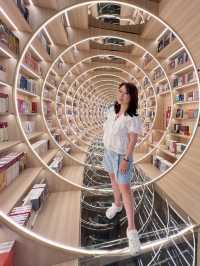 Picture-Perfect Pages: Shenzhen hidden gem bookstore